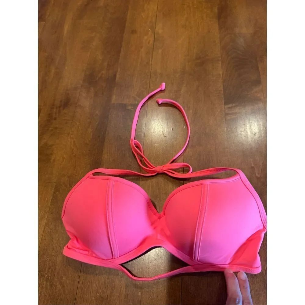 Women’s Victoria’s Secret pink bikini top push up size small